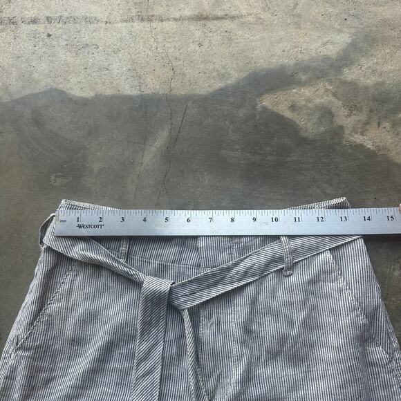 Abercrombie & Fitch Shorts Womens XS Blue White Striped Linen Blend Belted Short - Picture 7 of 9